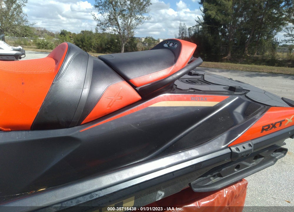 2020 SEA DOO RXT-300 VIN: YDV30029L920