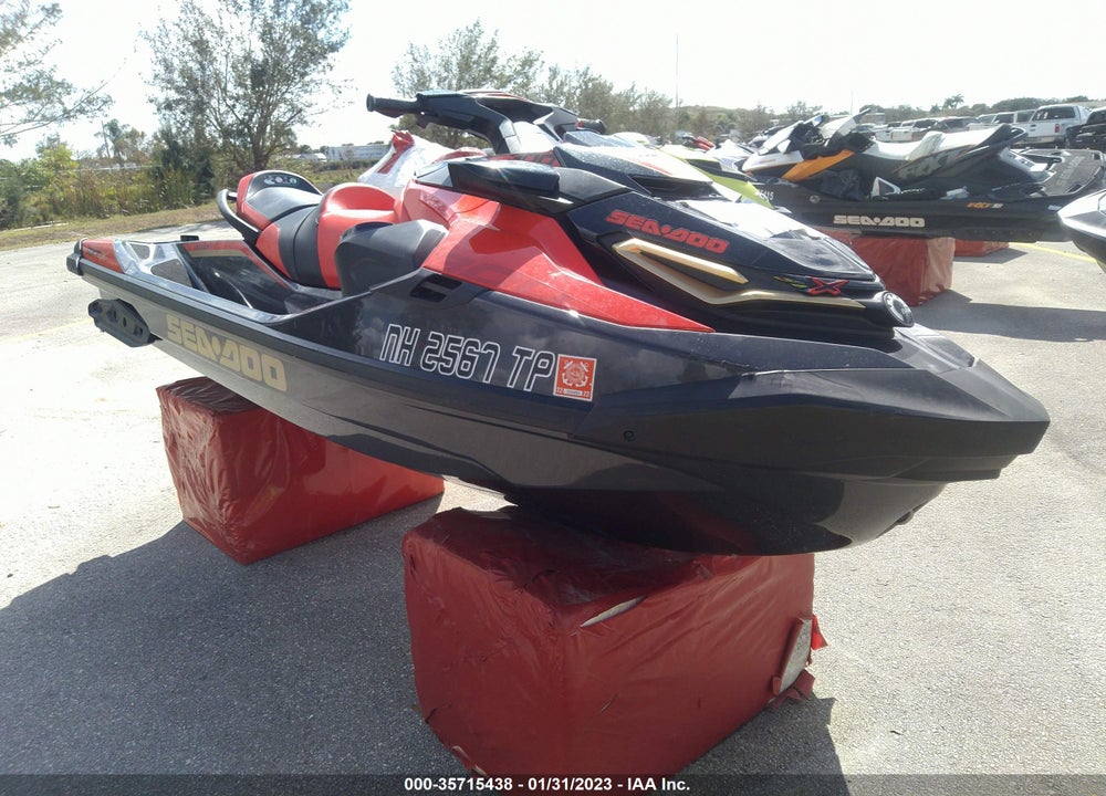 2020 SEA DOO RXT-300 VIN: YDV30029L920