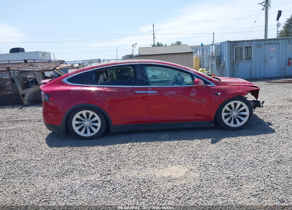 2018 TESLA MODEL X VIN: 5YJXCAE29JF129203
