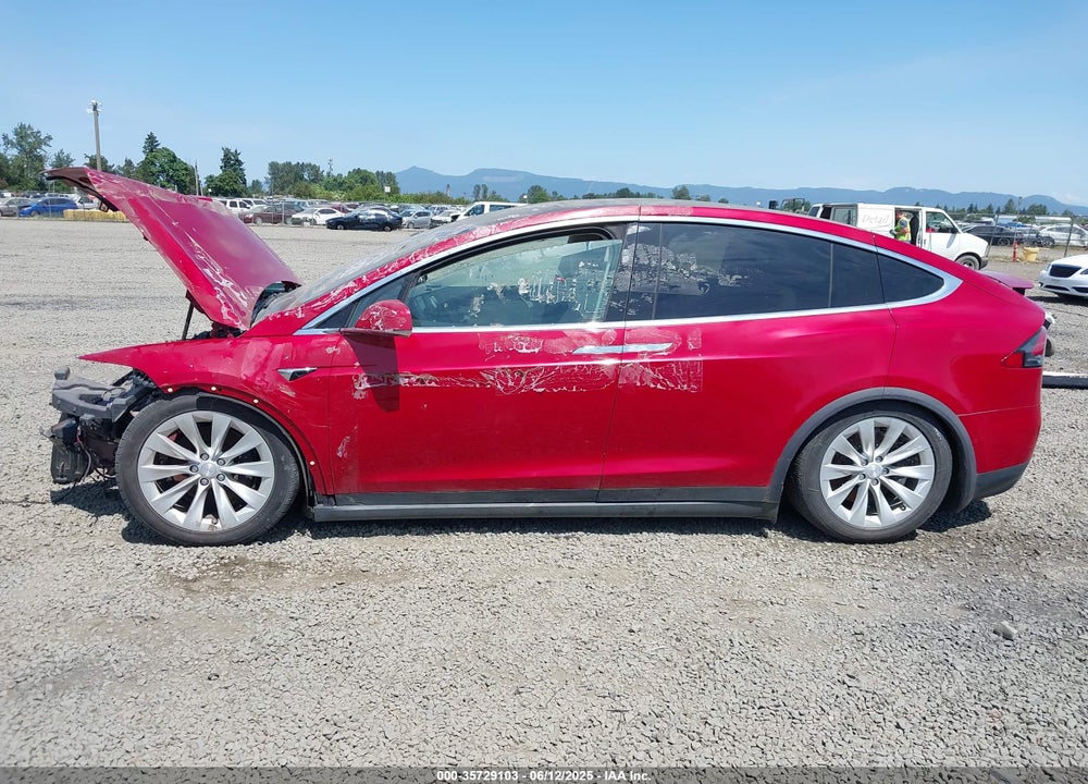 2018 TESLA MODEL X VIN: 5YJXCAE29JF129203