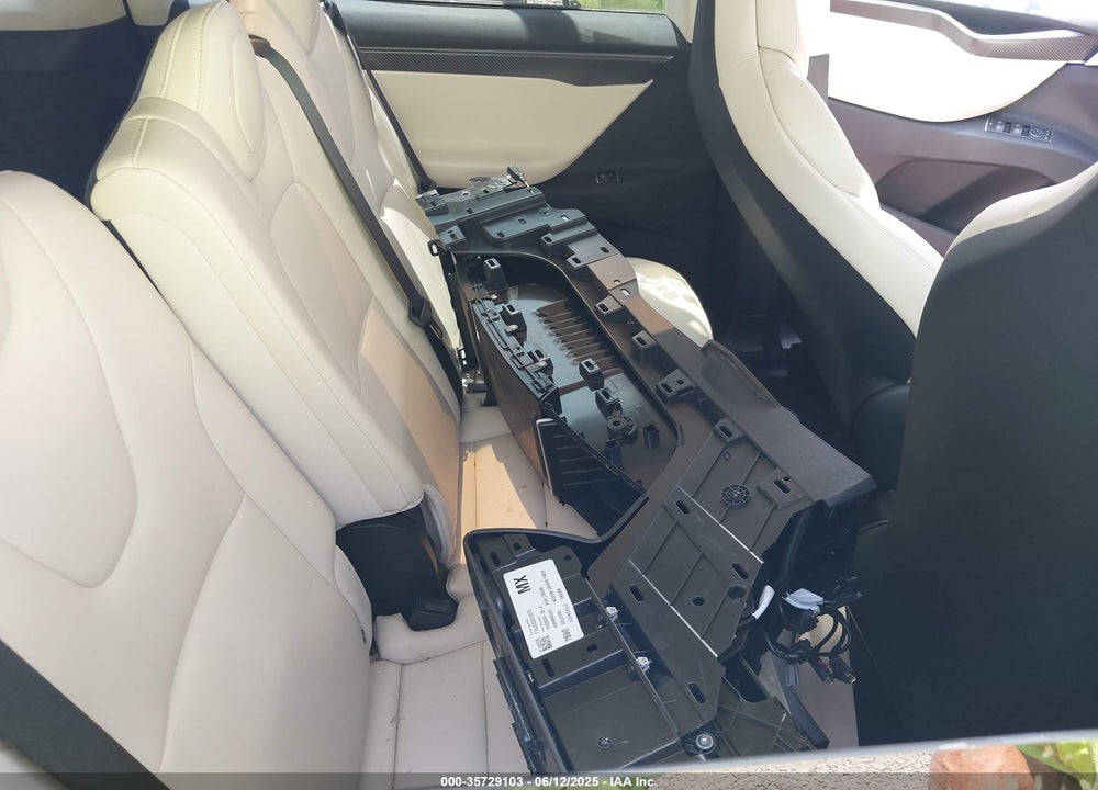 2018 TESLA MODEL X VIN: 5YJXCAE29JF129203