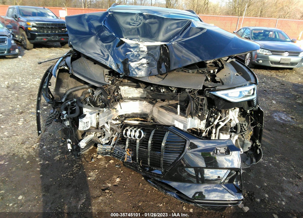 2022 AUDI E-TRON VIN: WA1AAAGE1NB019333