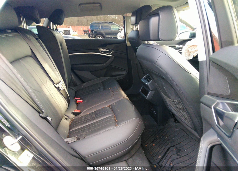 2022 AUDI E-TRON VIN: WA1AAAGE1NB019333