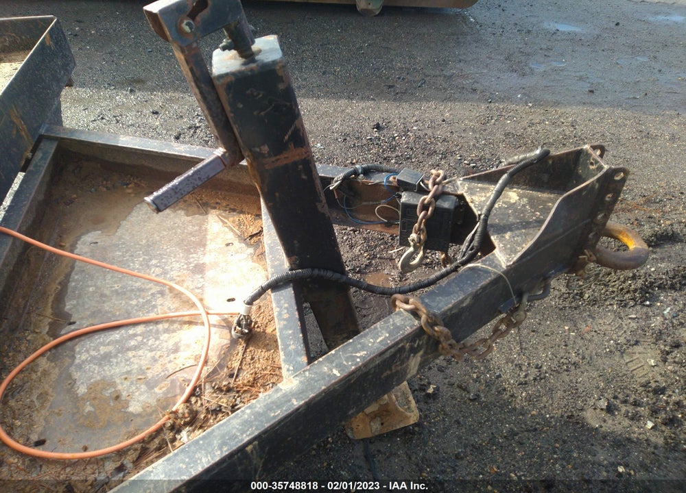 2010 TRAILER W G 14' VIN: 1C9AH2M29AG099022