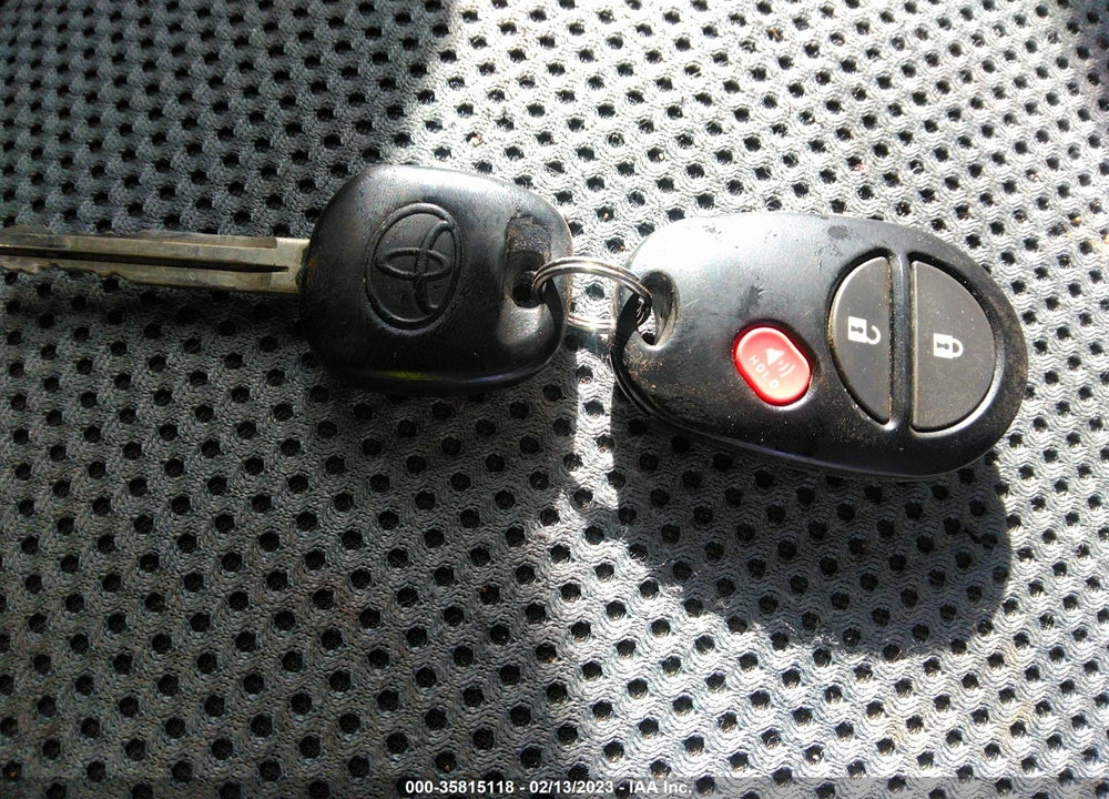 2015 TOYOTA TACOMA BASE V6 VIN: 3TMLU4EN5FM197878