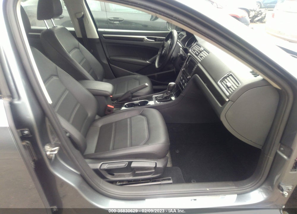 2019 VOLKSWAGEN PASSAT 2.0T SE R-LINE VIN: 1VWMA7A38KC012850