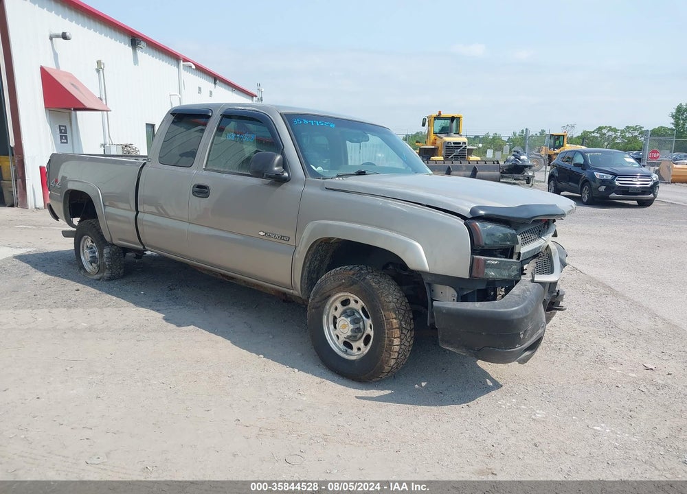 2003 CHEVROLET SILVERADO 2500HD LS VIN: 1GCHK29U53E212396