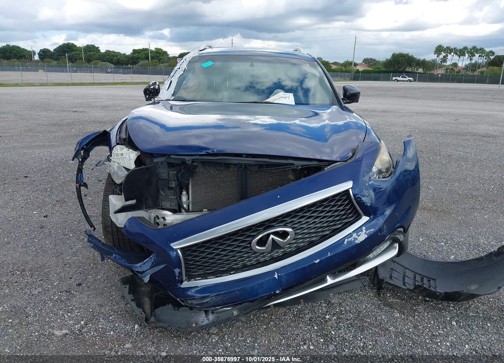 2017 INFINITI QX70 VIN: JN8CS1MU9HM140549