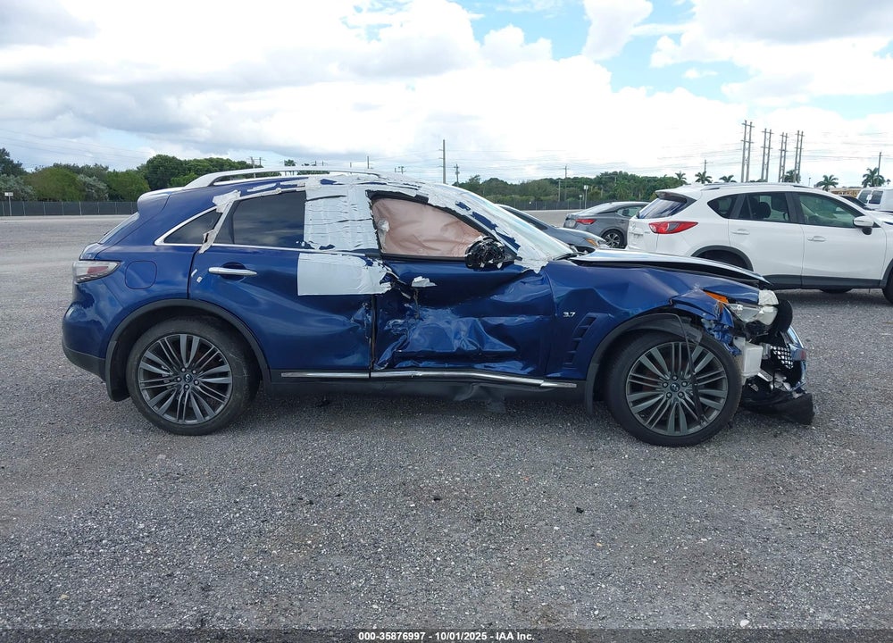 2017 INFINITI QX70 VIN: JN8CS1MU9HM140549