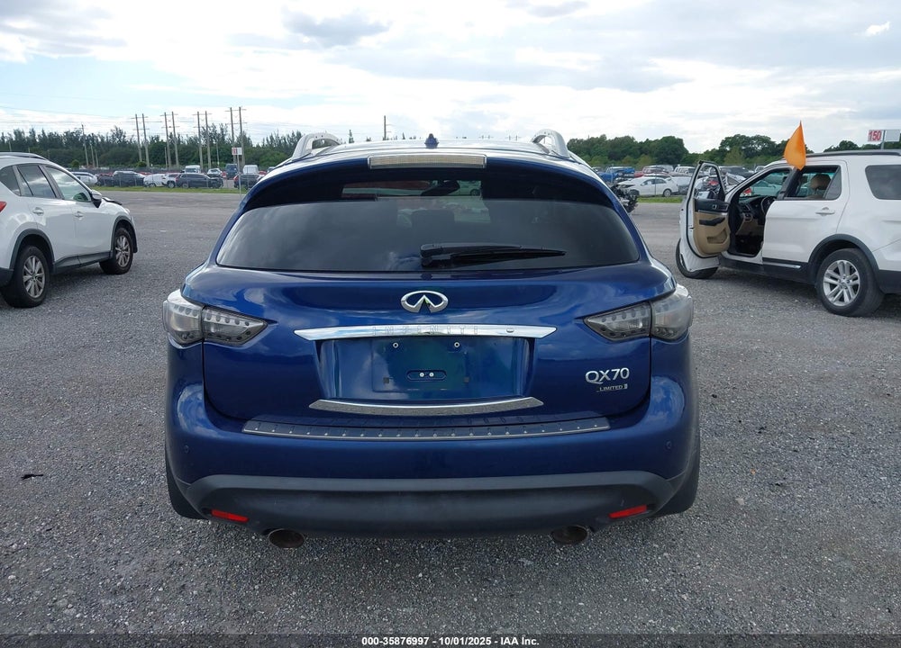 2017 INFINITI QX70 VIN: JN8CS1MU9HM140549