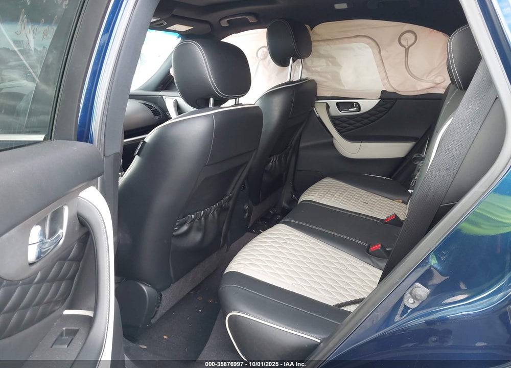 2017 INFINITI QX70 VIN: JN8CS1MU9HM140549