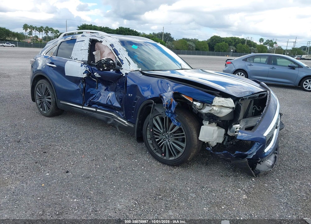 2017 INFINITI QX70 VIN: JN8CS1MU9HM140549