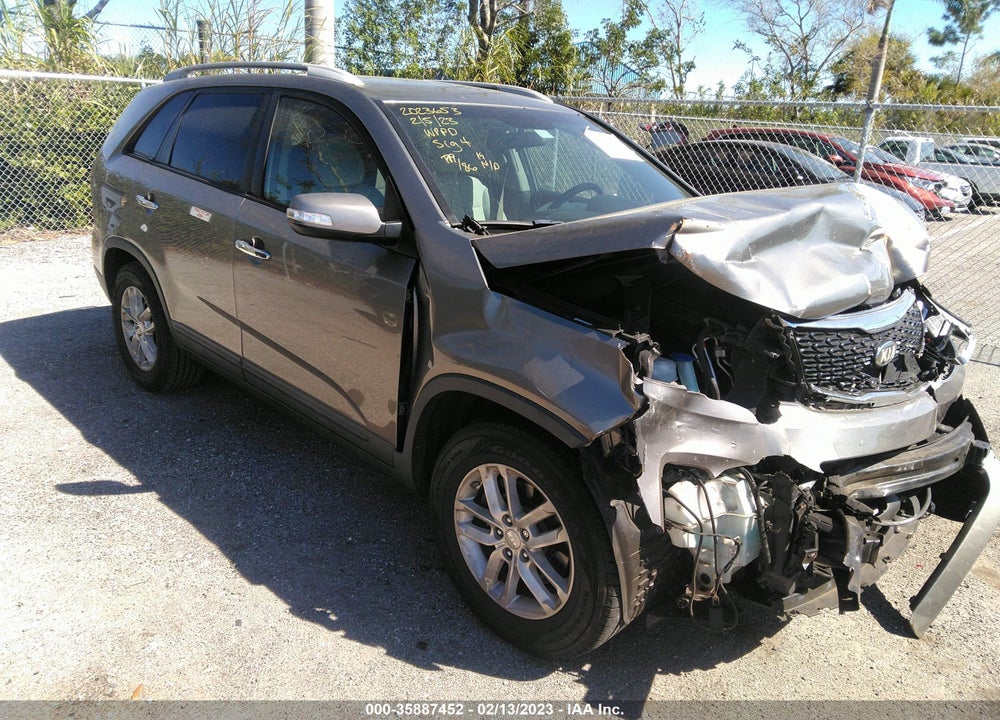 2015 KIA SORENTO LX V6 VIN: 5XYKT4A7XFG609795