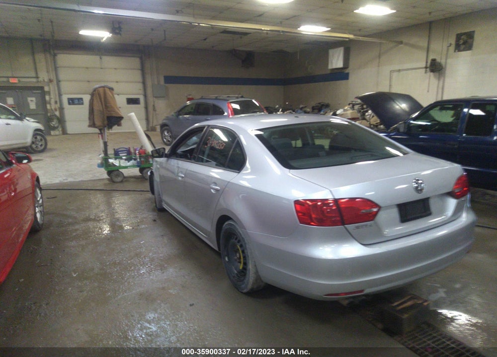 2011 VOLKSWAGEN JETTA 2.5L SE VIN: 3VWDZ7AJ9BM369430