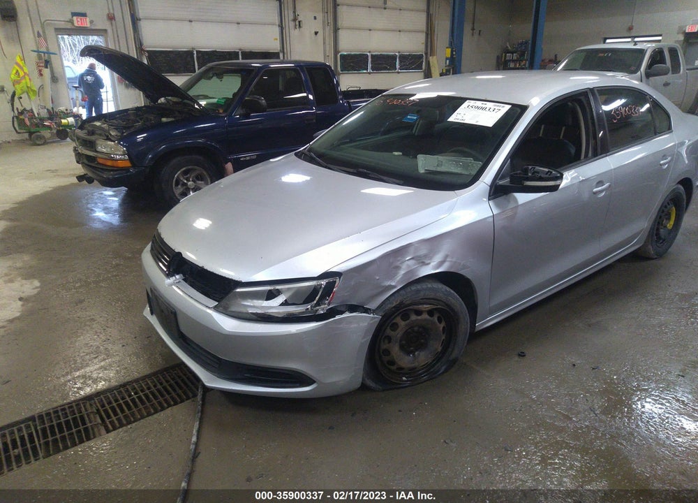 2011 VOLKSWAGEN JETTA 2.5L SE VIN: 3VWDZ7AJ9BM369430