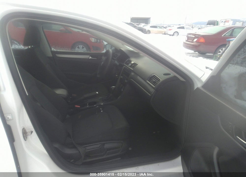2015 VOLKSWAGEN PASSAT 1.8T S VIN: 1VWAT7A39FC074616