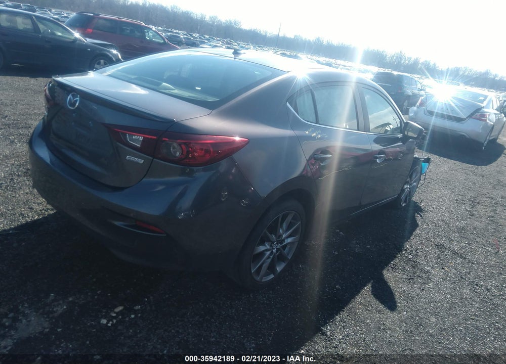 2018 MAZDA 3 TOURING VIN: 3MZBN1V31JM231844