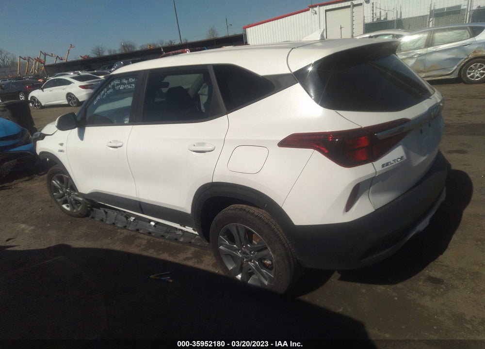 2022 KIA SELTOS LX VIN: KNDEPCAA3N7338596