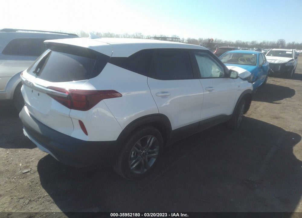 2022 KIA SELTOS LX VIN: KNDEPCAA3N7338596