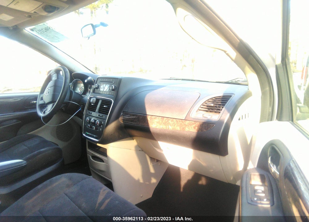 2011 DODGE GRAND CARAVAN EXPRESS VIN: 2D4RN4DG4BR602984