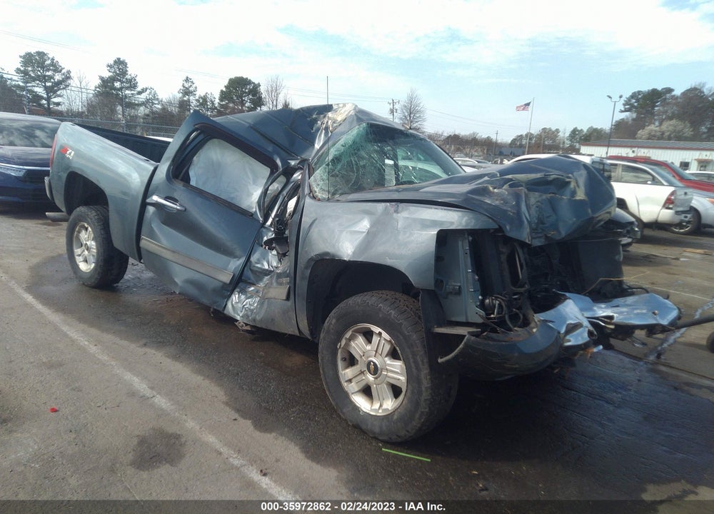 2011 CHEVROLET SILVERADO 1500 LT VIN: 1GCPKSE3XBF256752