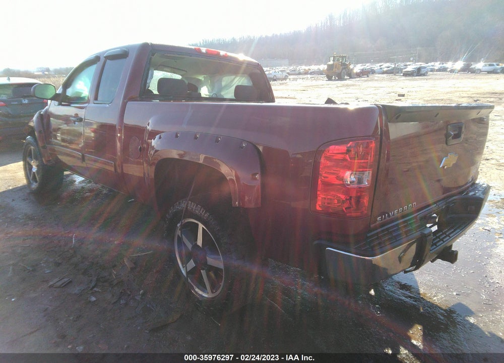 2013 CHEVROLET SILVERADO 1500 LT VIN: 1GCRKSE74DZ343575