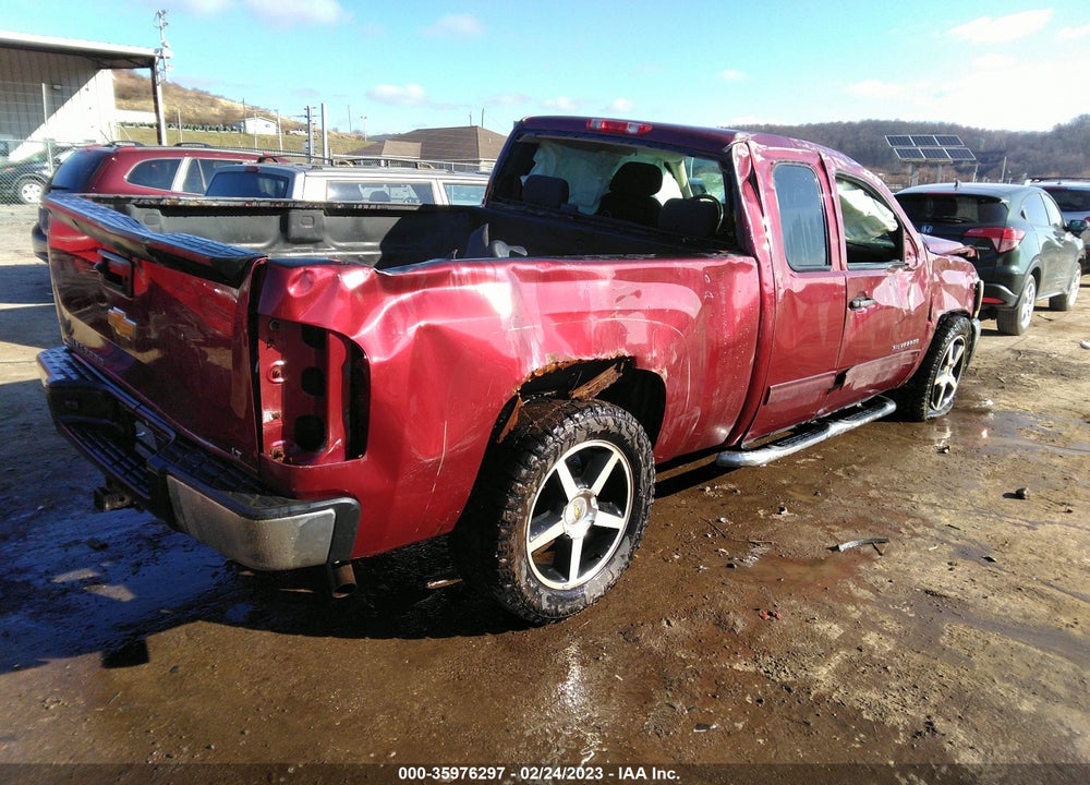 2013 CHEVROLET SILVERADO 1500 LT VIN: 1GCRKSE74DZ343575