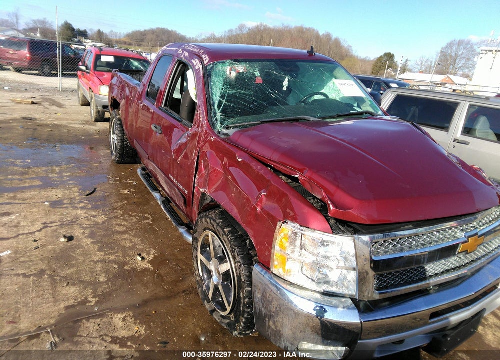 2013 CHEVROLET SILVERADO 1500 LT VIN: 1GCRKSE74DZ343575