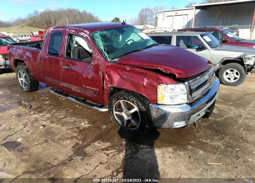 2013 CHEVROLET SILVERADO 1500 LT VIN: 1GCRKSE74DZ343575