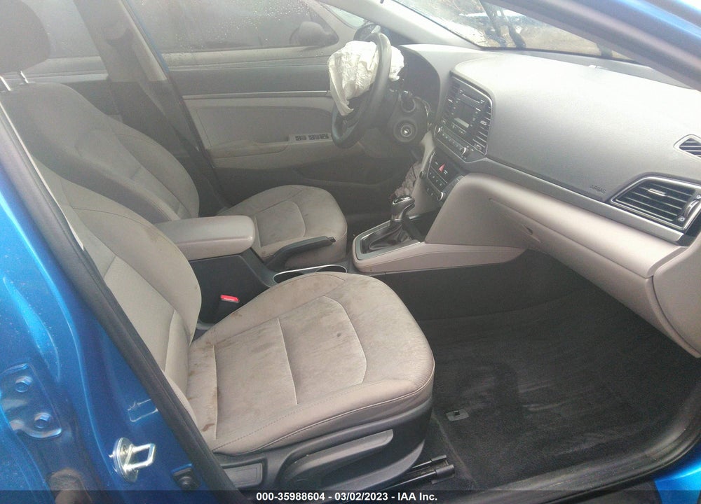 2018 HYUNDAI ELANTRA SE VIN: 5NPD74LF0JH227777