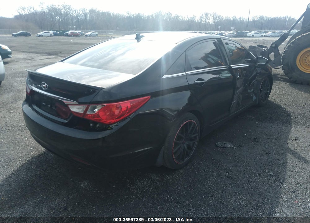 2013 HYUNDAI SONATA GLS VIN: 5NPEB4AC1DH609557