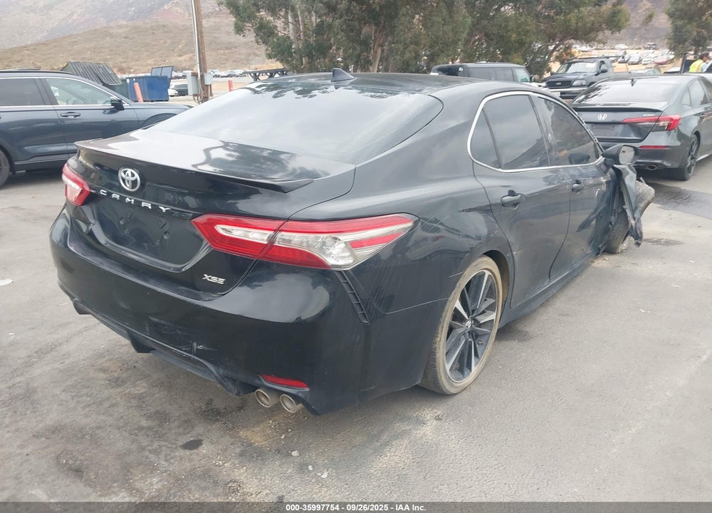 2019 TOYOTA CAMRY VIN: 4T1B61HK8KU830672