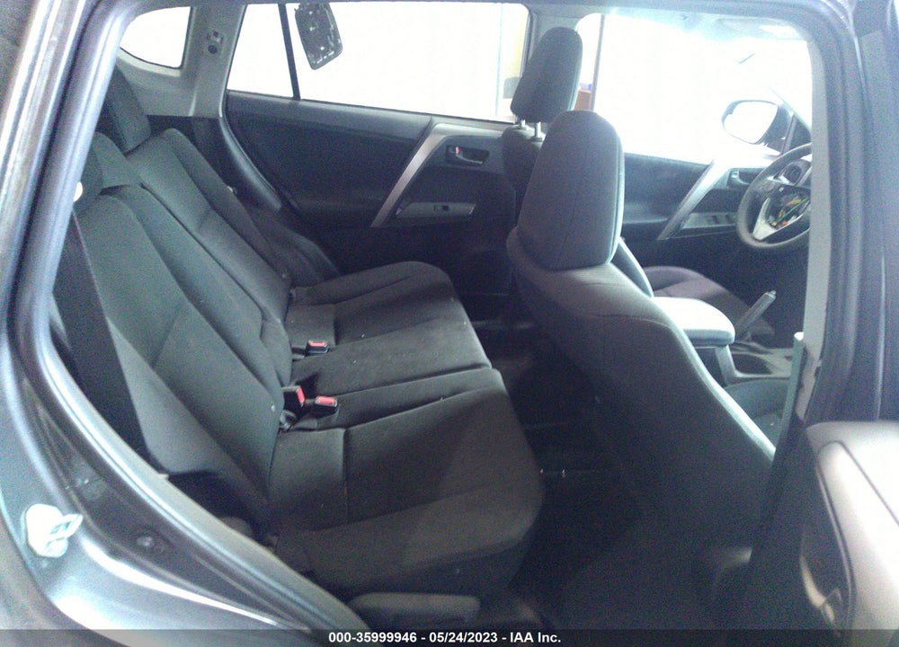 2018 TOYOTA RAV4 VIN: JTMZFREV1JJ156252