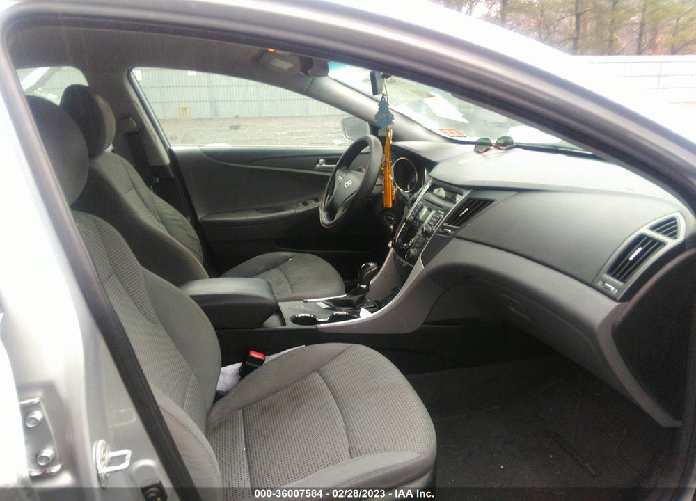 2011 HYUNDAI SONATA VIN: 5NPEB4AC5BH010285