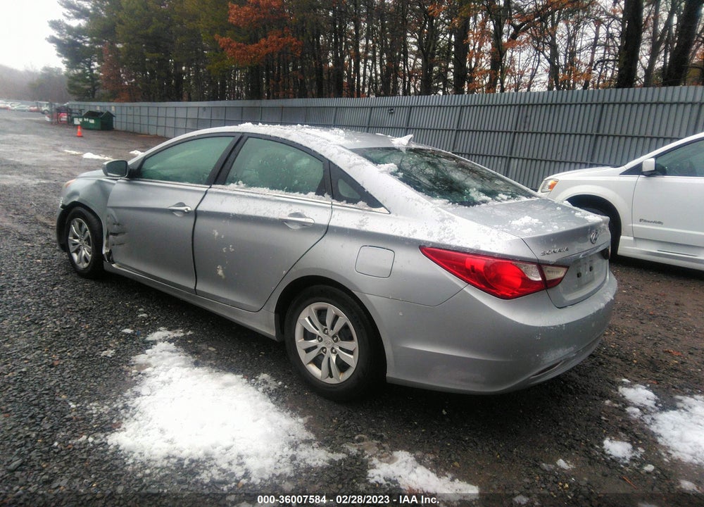 2011 HYUNDAI SONATA VIN: 5NPEB4AC5BH010285