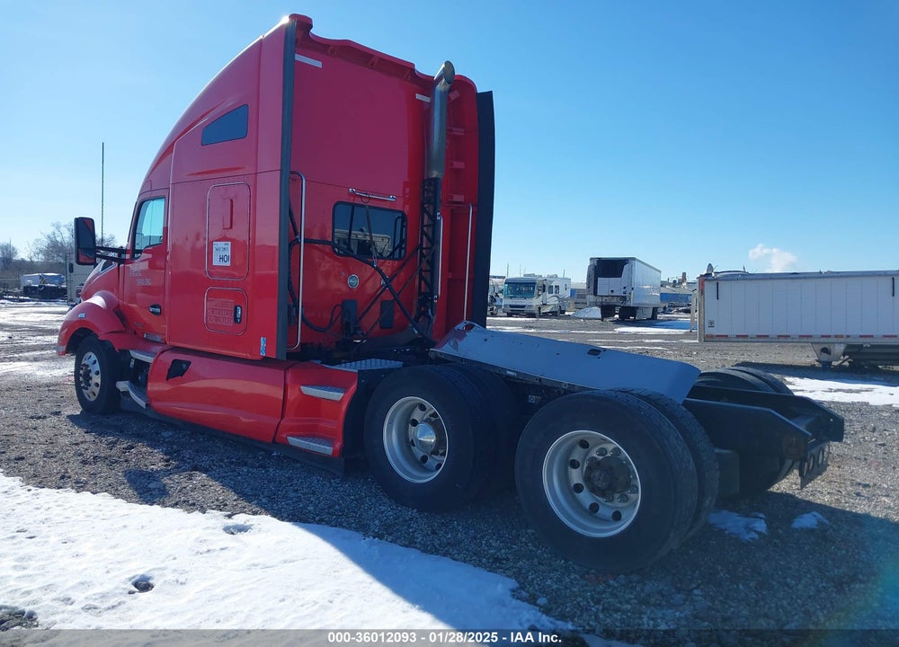 2015 KENWORTH T680 T680 VIN: 1XKYDP9X4FJ447051