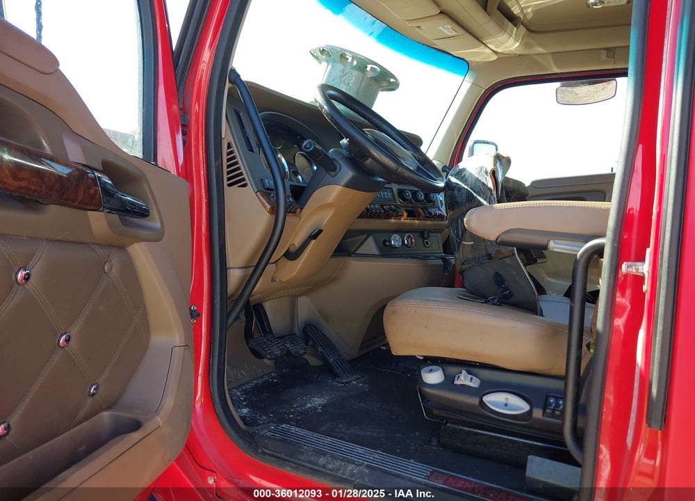 2015 KENWORTH T680 T680 VIN: 1XKYDP9X4FJ447051