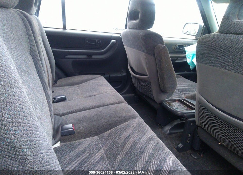 2000 HONDA CR-V LX VIN: JHLRD1841YC045616
