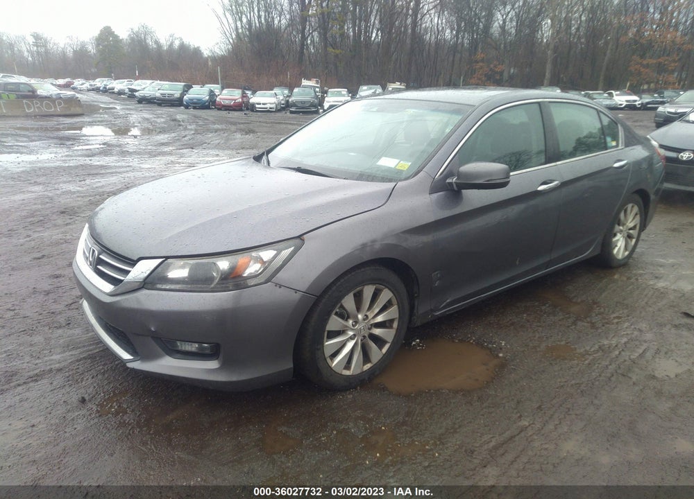 2015 HONDA ACCORD SEDAN VIN: 1HGCR2F82FA216190