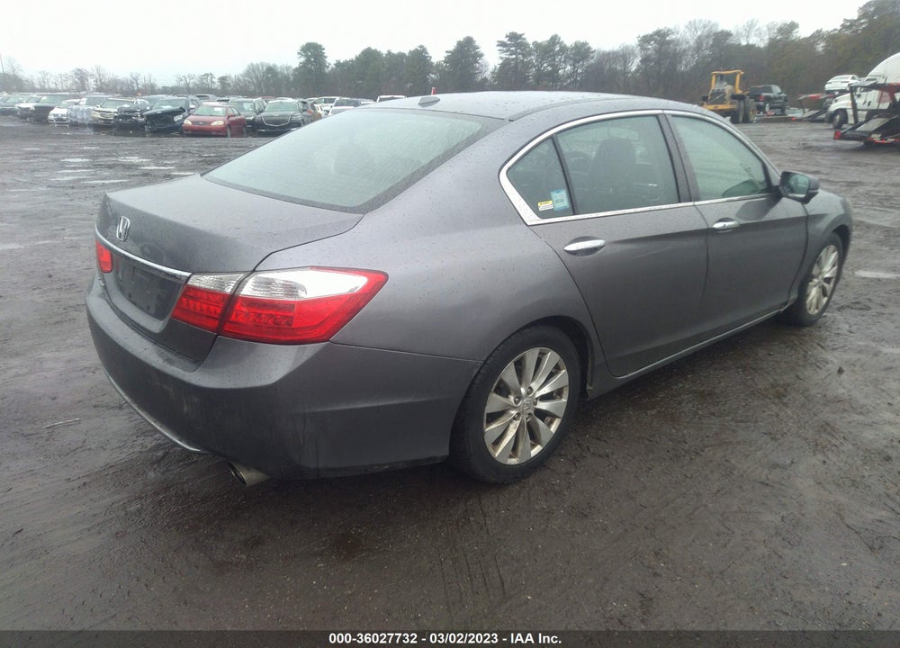 2015 HONDA ACCORD SEDAN VIN: 1HGCR2F82FA216190