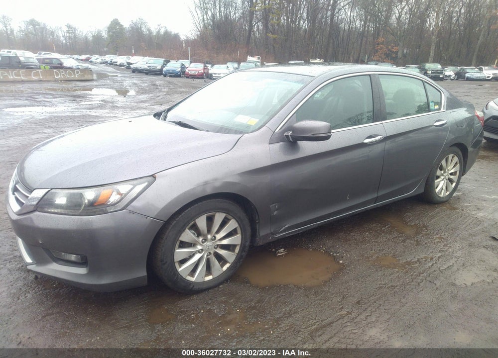2015 HONDA ACCORD SEDAN VIN: 1HGCR2F82FA216190