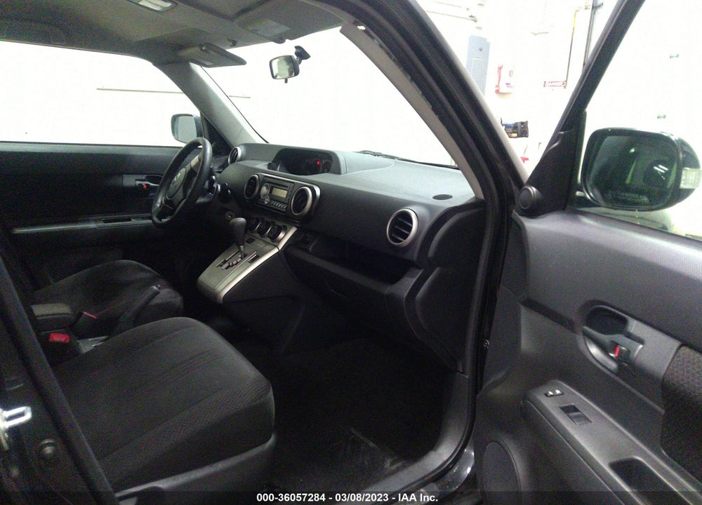 2010 SCION XB VIN: JTLZE4FE8A1106165