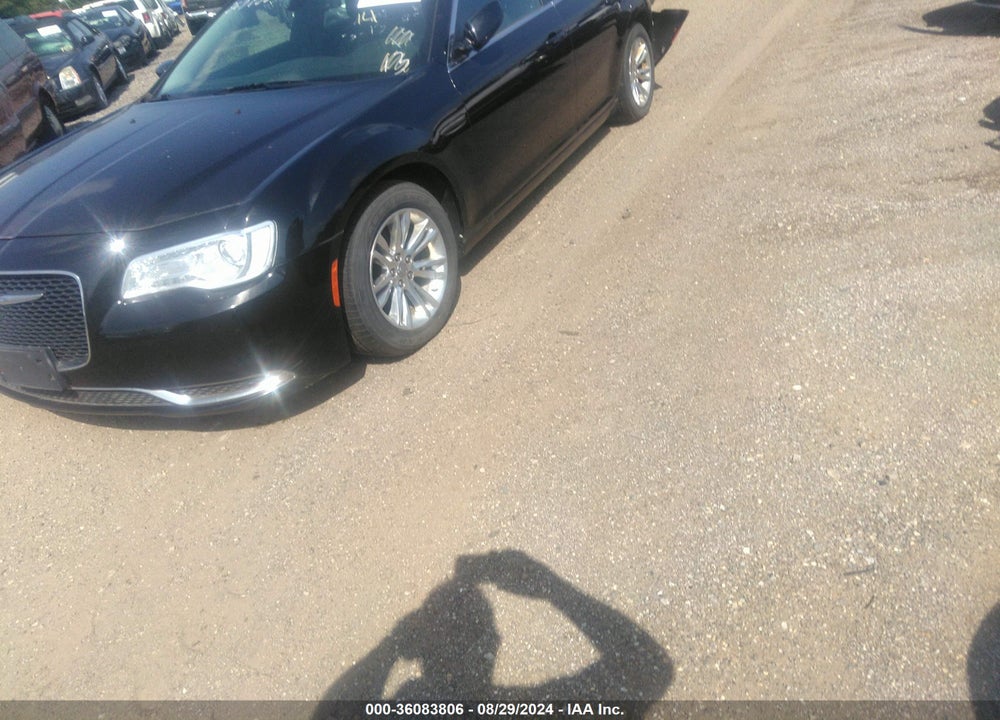 2017 CHRYSLER 300 LIMITED VIN: 2C3CCAAG4HH662147
