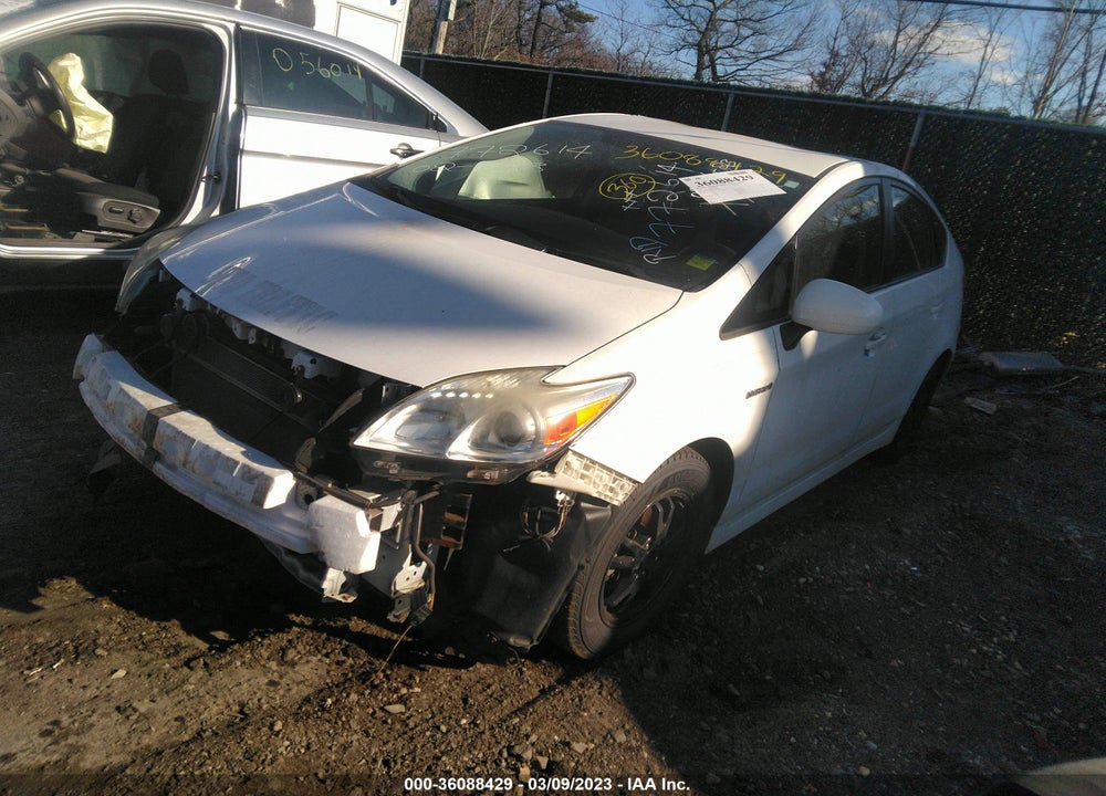 2014 TOYOTA PRIUS TWO VIN: JTDKN3DUXE1800685