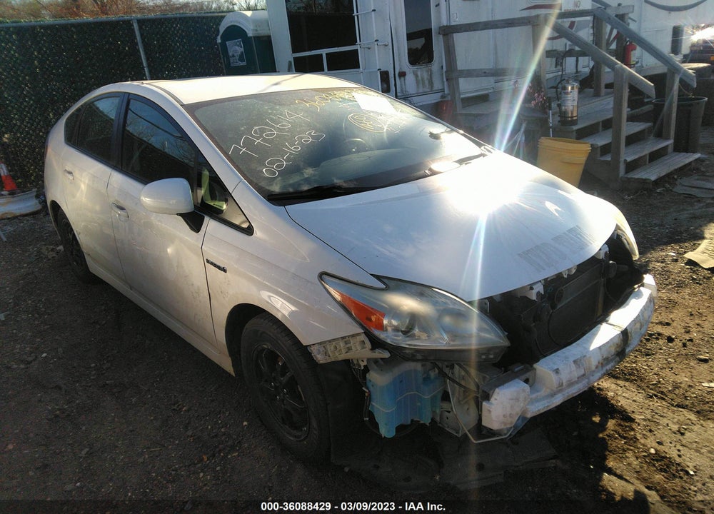 2014 TOYOTA PRIUS TWO VIN: JTDKN3DUXE1800685