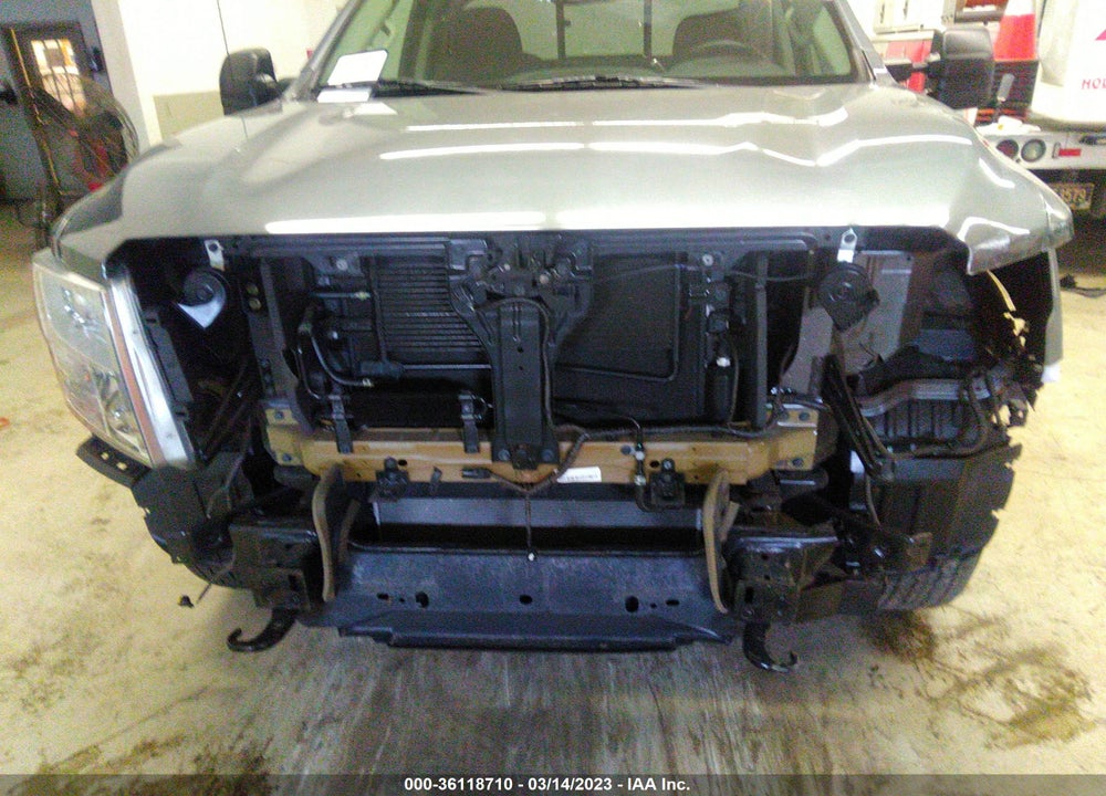 2017 NISSAN TITAN SV VIN: 1N6AA1R83HN564284