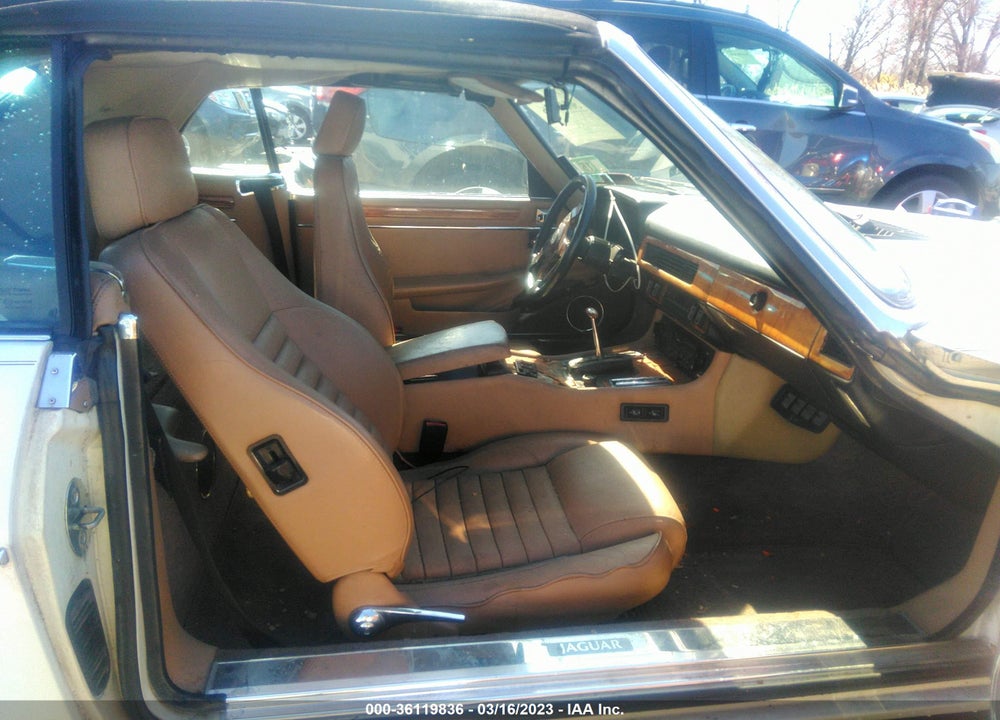1989 JAGUAR XJS VIN: SAJNV4840KC153762