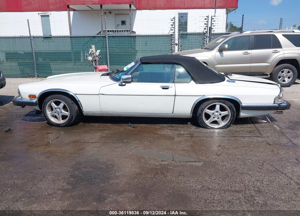 1989 JAGUAR XJS VIN: SAJNV4840KC153762