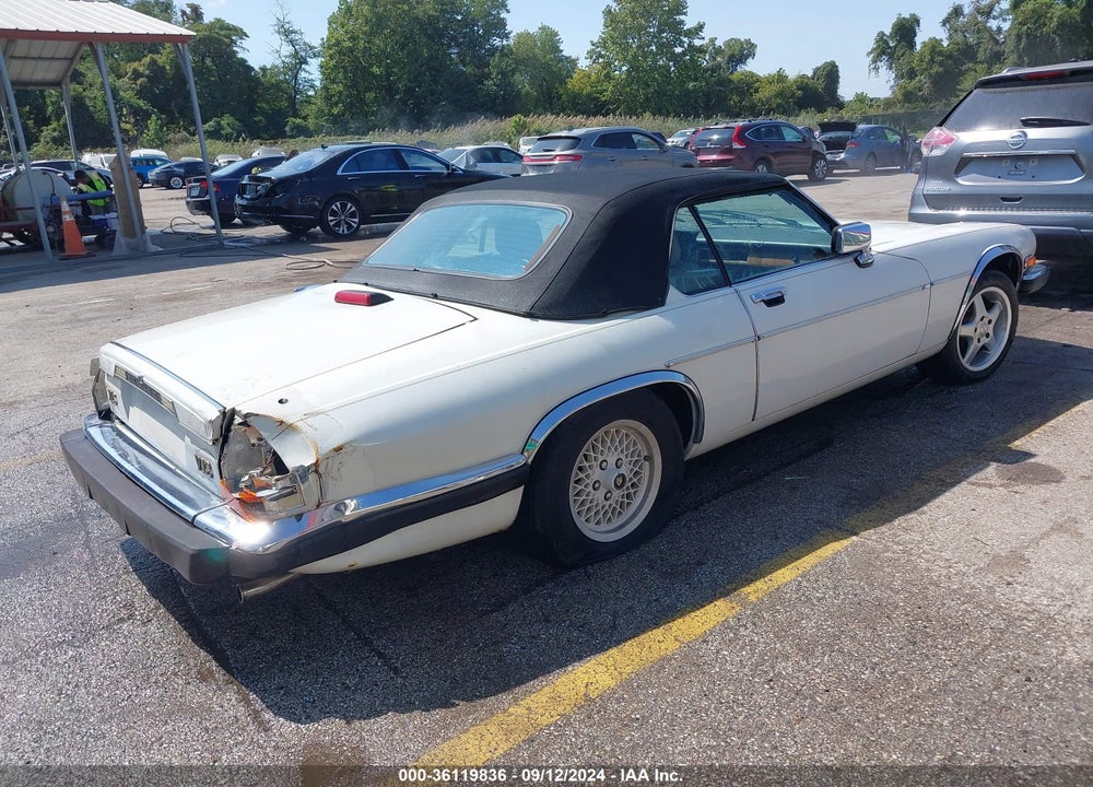 1989 JAGUAR XJS VIN: SAJNV4840KC153762