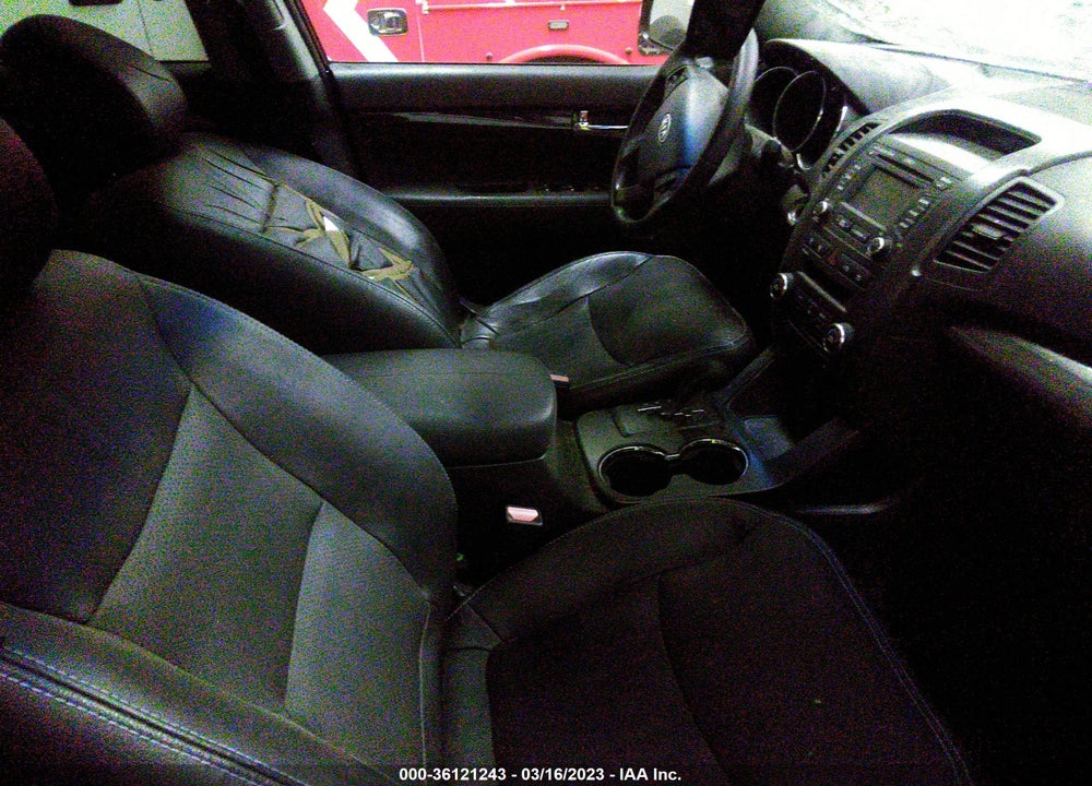 2012 KIA SORENTO EX V6 VIN: 5XYKUDA20CG204509